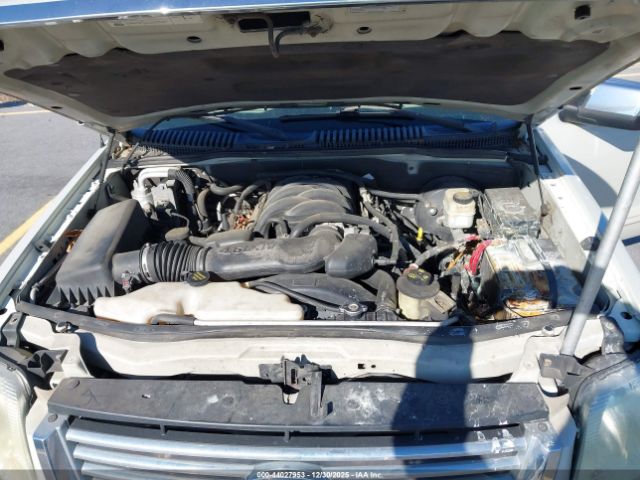 Ford Explorer Limited Image 10