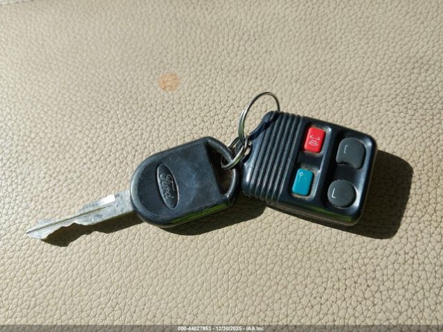 Ford Explorer Limited Image 8