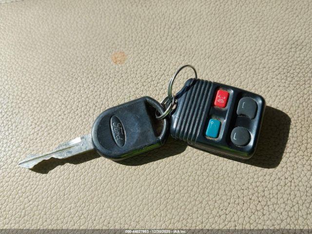 Ford Explorer Limited Image 8