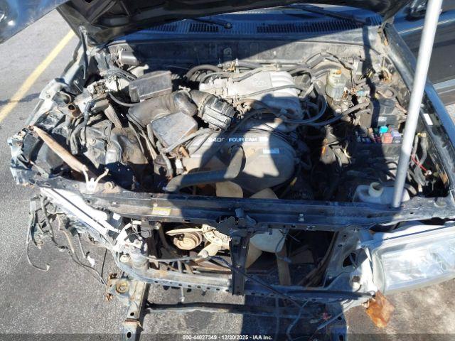 Toyota 4Runner Sr5 V6 Limited Image 11