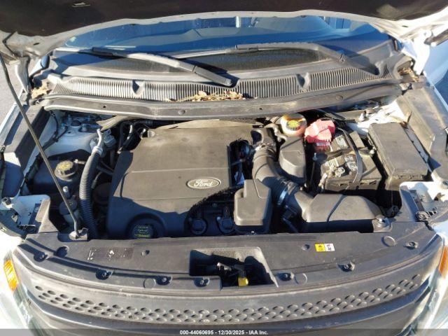 Ford Explorer Xlt Image 10