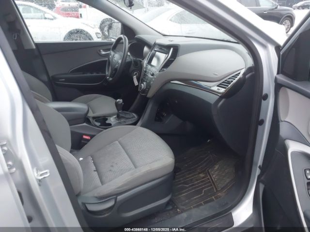 Hyundai SANTA FE Se Image 2