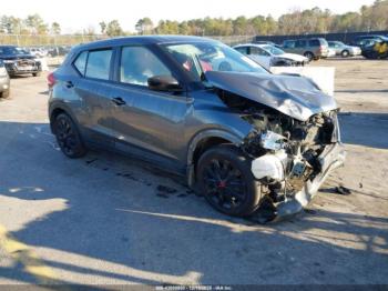  Salvage Nissan Kicks