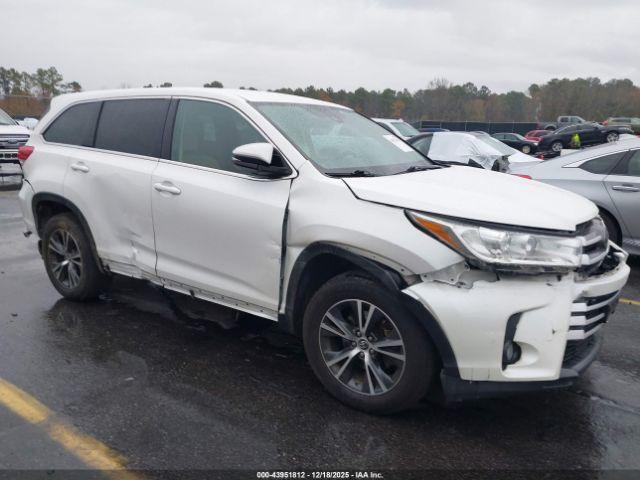 Toyota Highlander Le Plus Image 9