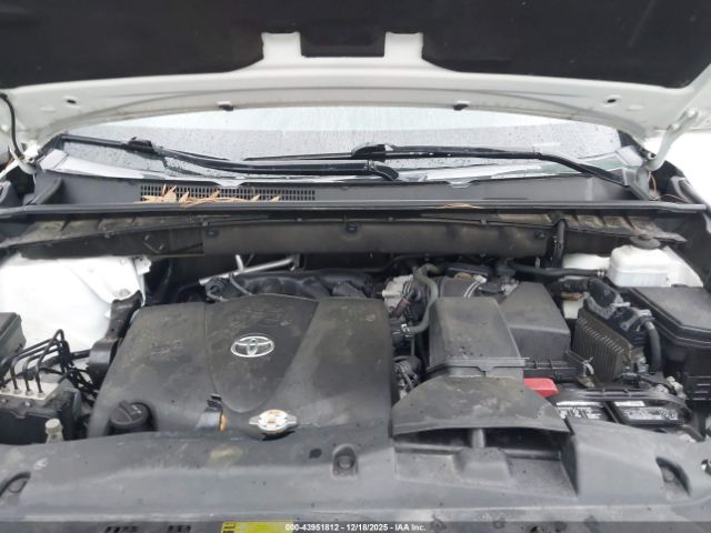 Toyota Highlander Le Plus Image 11