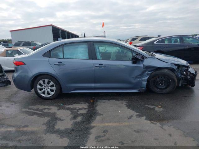 Toyota Corolla Le Image 12