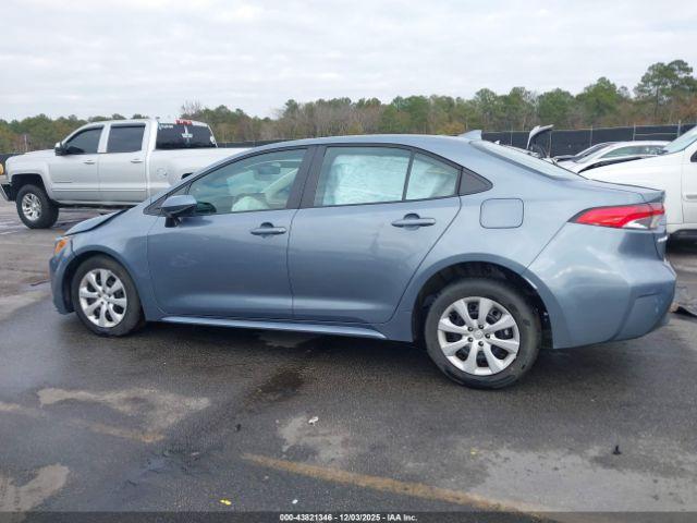 Toyota Corolla Le Image 13