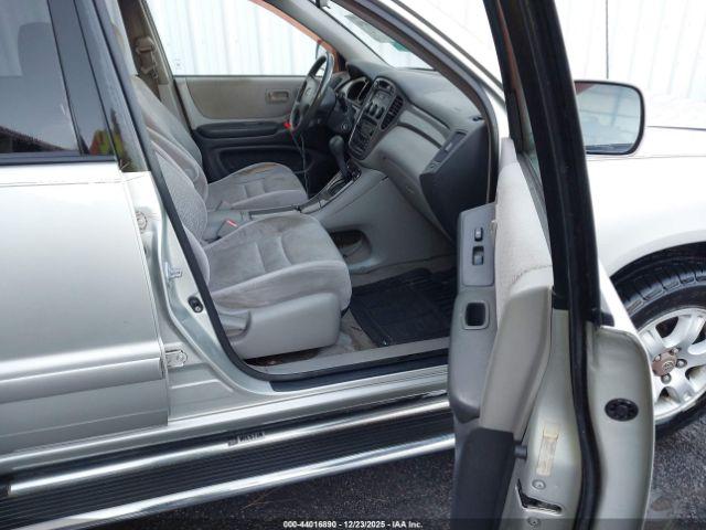 Toyota Highlander V6 Image 7