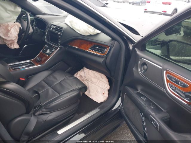 Lincoln Continental Reserve Image 16