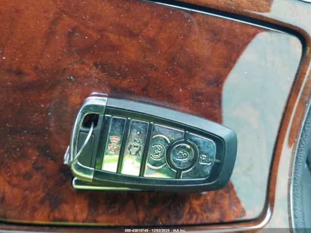 Lincoln Continental Reserve Image 7