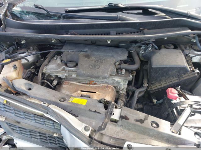 Toyota RAV4 Le Image 14