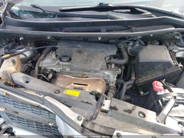 Toyota RAV4 Le Image 14