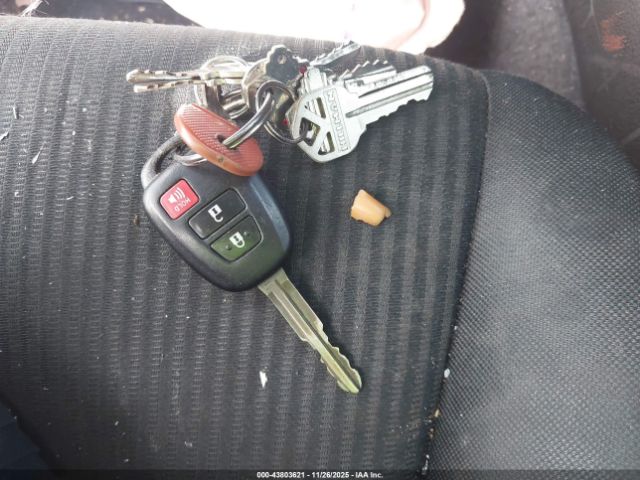 Toyota RAV4 Le Image 2