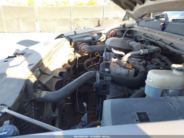 Chevrolet Silverado 1500 Work Truck Image 2