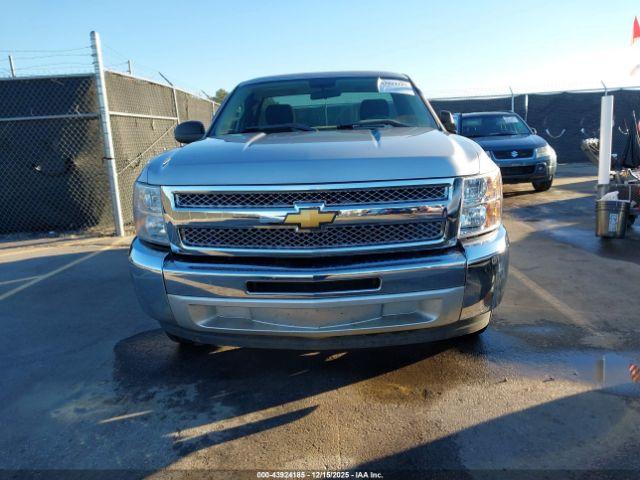 Chevrolet Silverado 1500 Work Truck Image 13