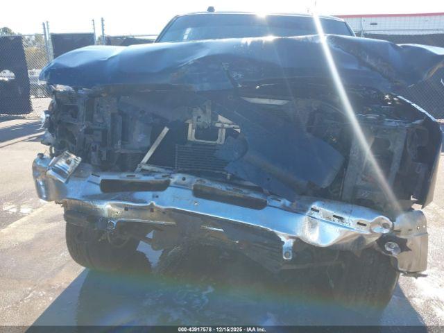 Chevrolet Silverado 1500 Z71 Image 4