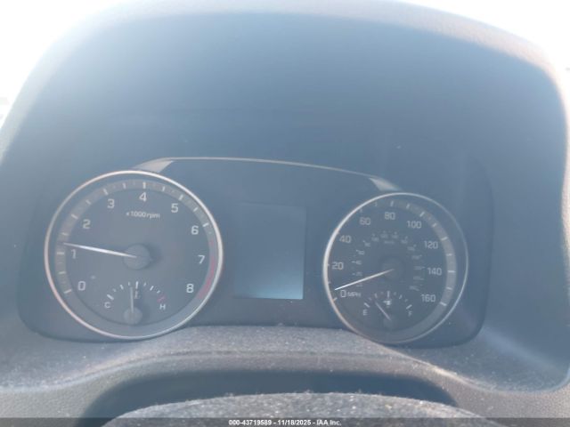 Hyundai ELANTRA Value Edition Image 13