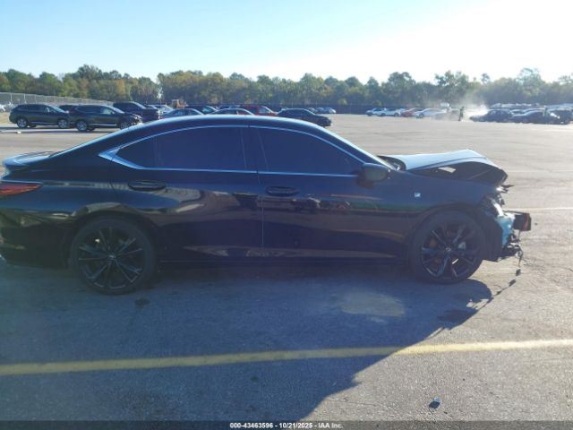 Lexus Es F Sport Image 11