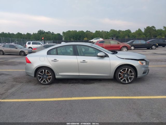 Volvo S60 T5 Dynamic Image 14