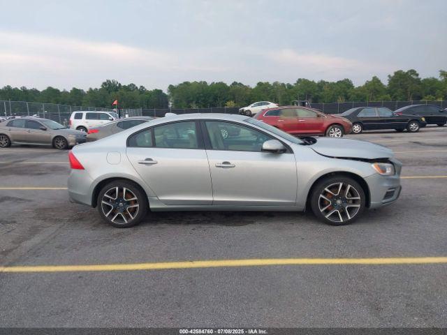 Volvo S60 T5 Dynamic Image 14