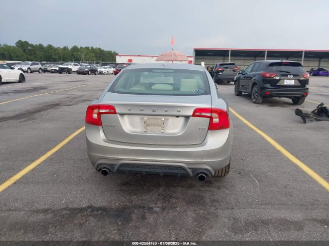 Volvo S60 T5 Dynamic Image 12