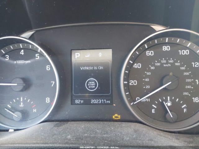 Hyundai ELANTRA Value Edition Image 3