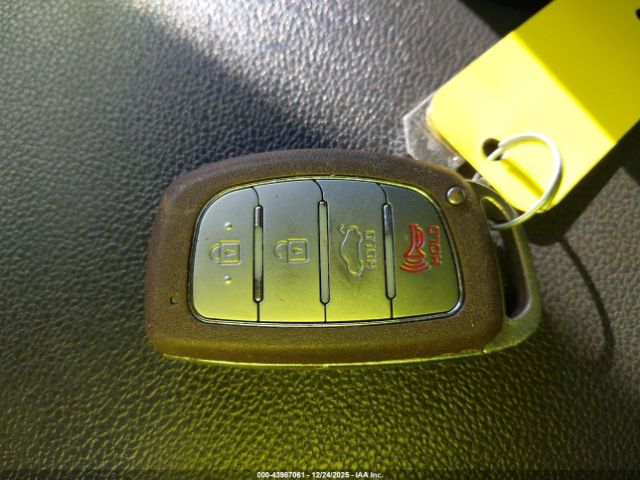 Hyundai ELANTRA Value Edition Image 13