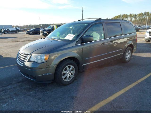 Chrysler Town & Country Touring Image 4