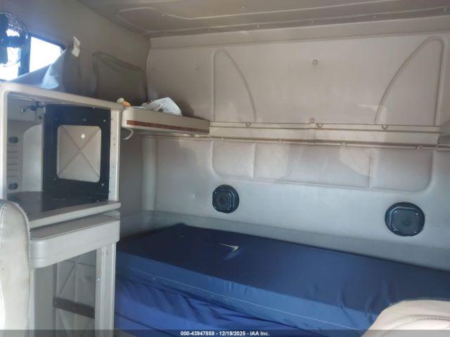 International 9400 Image 4