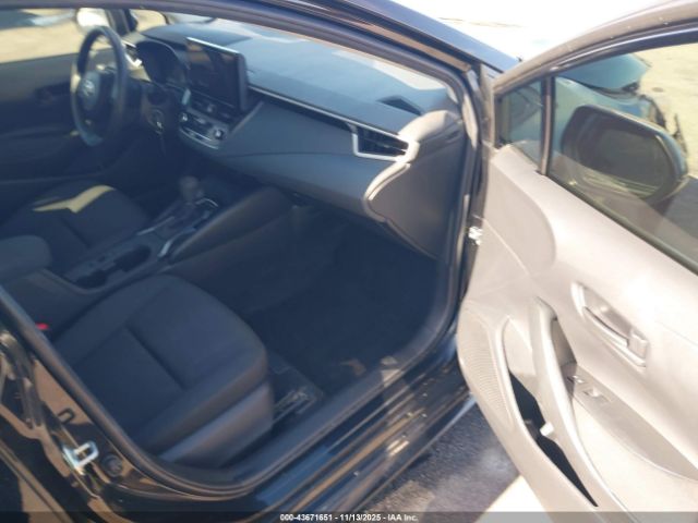 Toyota Corolla Hybrid Le Image 14