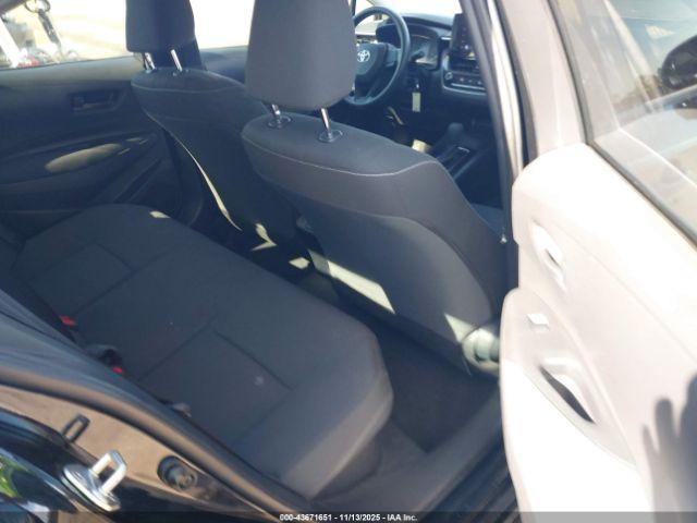 Toyota Corolla Hybrid Le Image 9