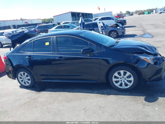 Toyota Corolla Hybrid Le Image 13