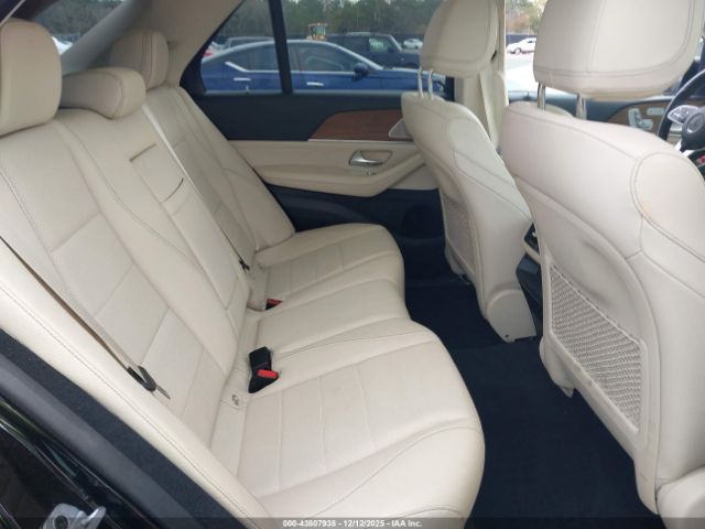 Mercedes-Benz GLE 4matic Image 7