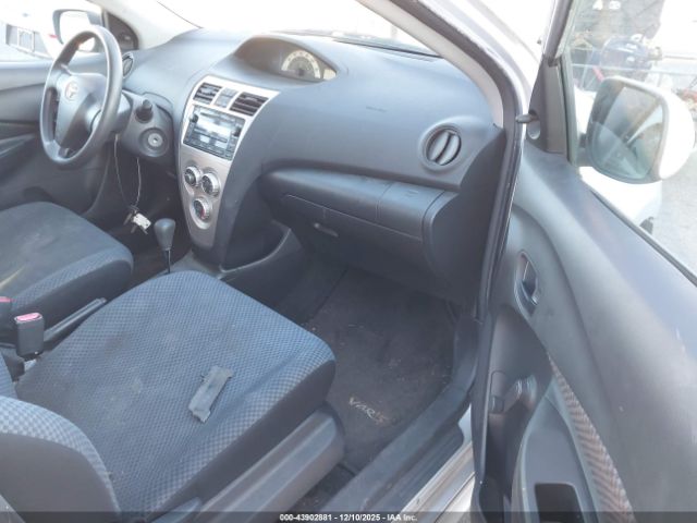 Toyota Yaris S Image 10