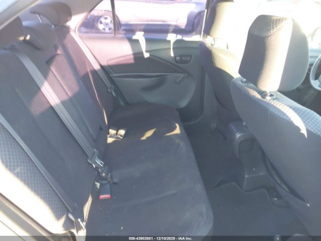 Toyota Yaris S Image 8