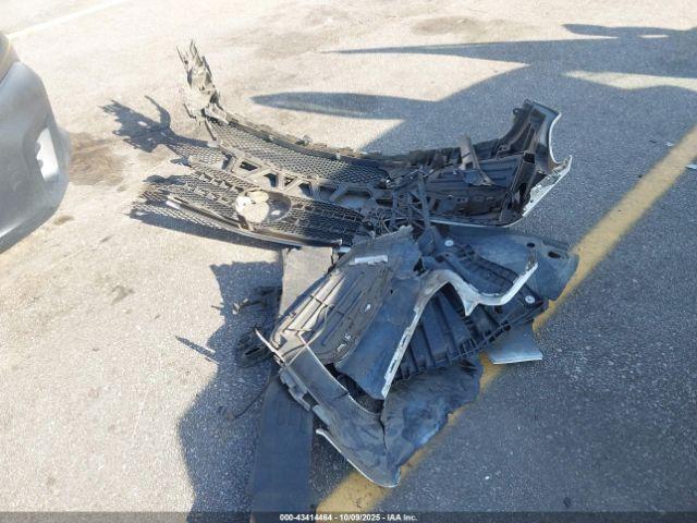 Mercedes-Benz E-Class Image 13