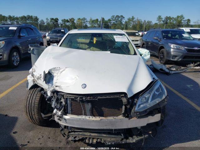 Mercedes-Benz E-Class Image 11