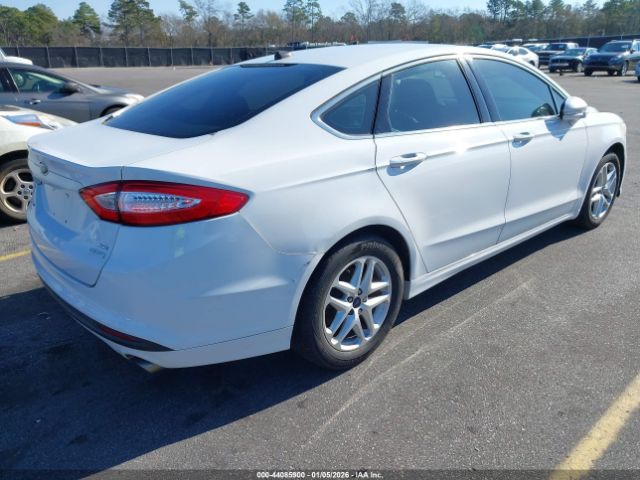 Ford Fusion Se Image 4
