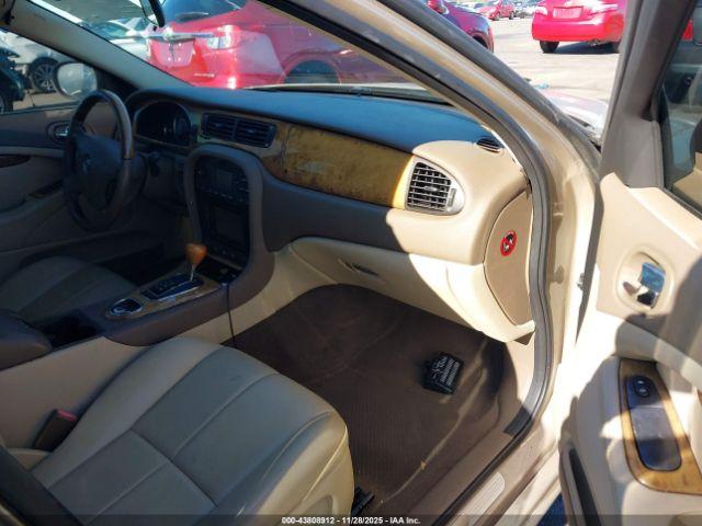 Jaguar S-Type 3.0l V6 Image 13