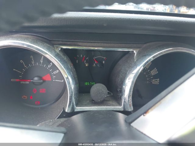 Ford Mustang V6 Image 7