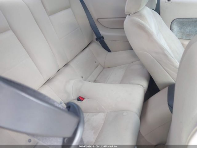 Ford Mustang V6 Image 11