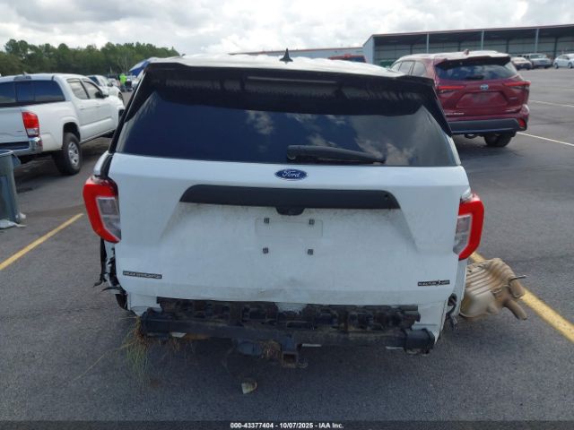 Ford Police Interceptor Image 13