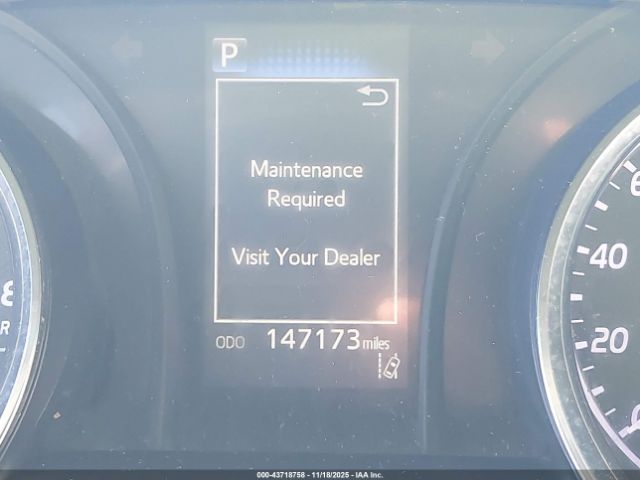 Toyota Camry Se Image 9