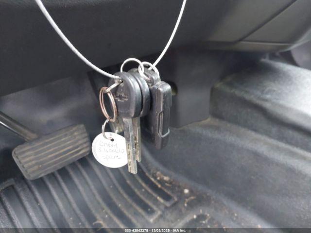 Chevrolet Silverado 1500 Work Truck Image 4