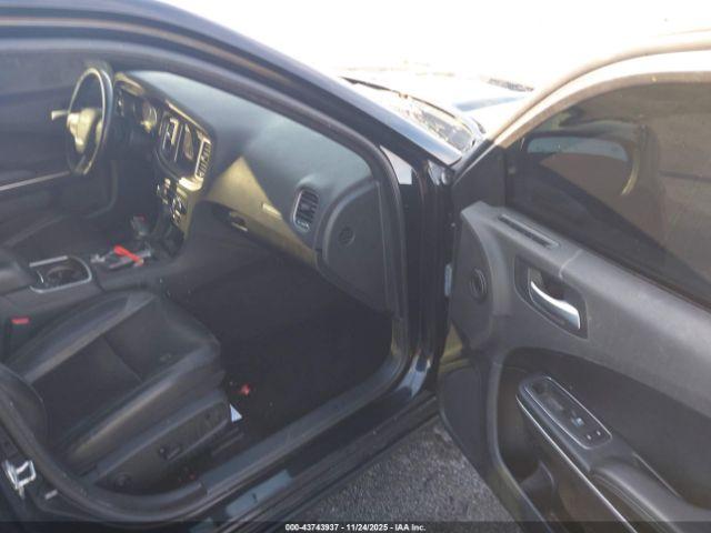 Dodge Charger Sxt Rwd Image 3