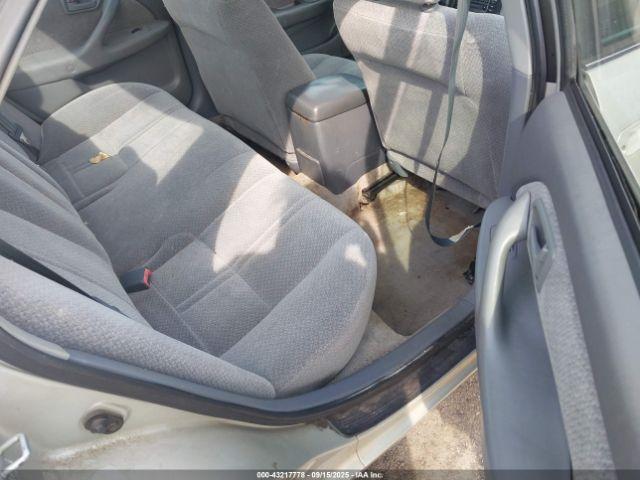 Toyota Camry Le V6 Image 2