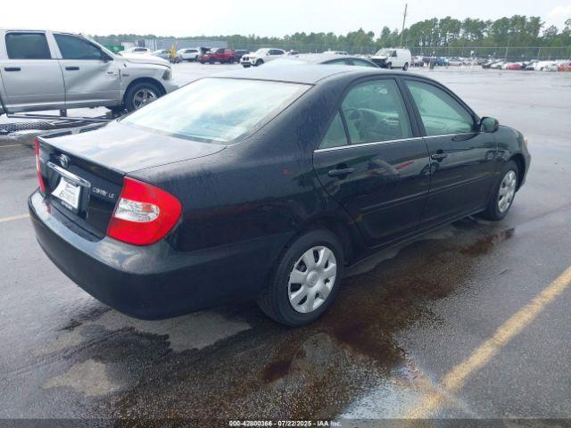 Toyota Camry Le Image 2