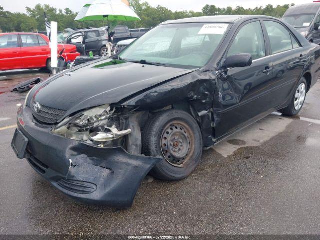 Toyota Camry Le Image 4