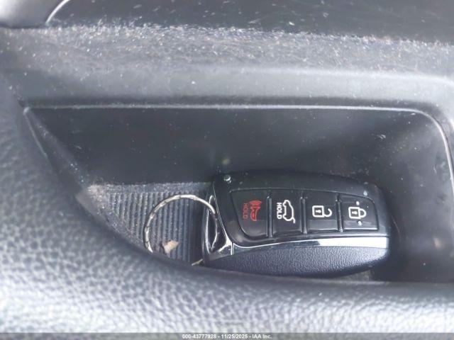 Hyundai SANTA FE 2.0l Turbo Image 8