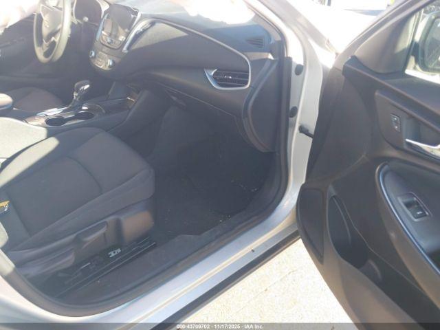 Chevrolet Malibu Fwd Lt Image 6